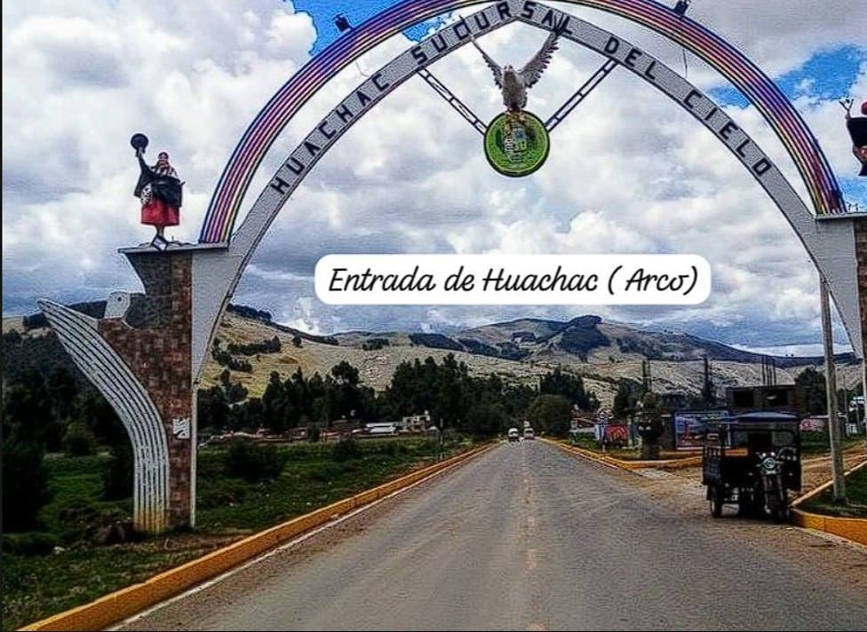 Arco de bienvenida de Huáchac